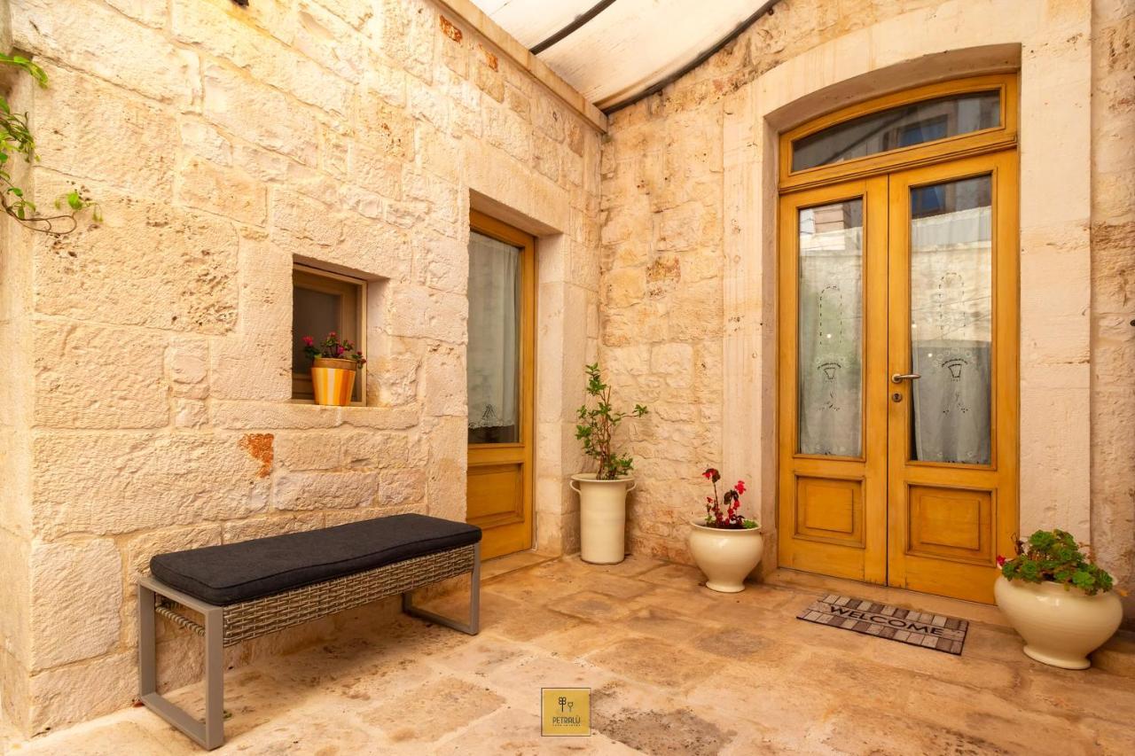 Villa Petralu By La Puglia In Un Trullo Locorotondo Exterior foto