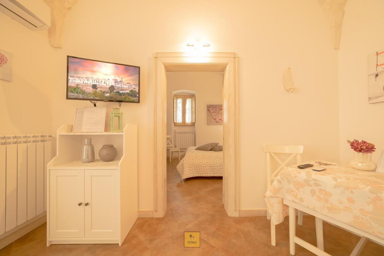 Villa Petralu By La Puglia In Un Trullo Locorotondo Exterior foto